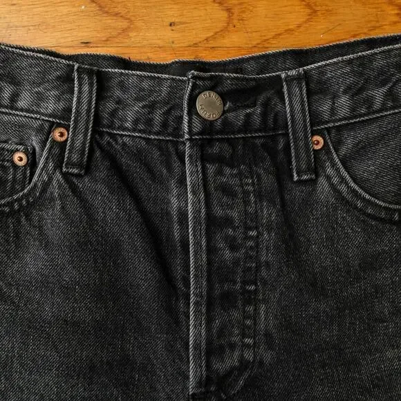 Aritizia Denim Forum The Ex Boyfriend Short Black Eyeliner High Rise Cutoffs 26 - Picture 2 of 9